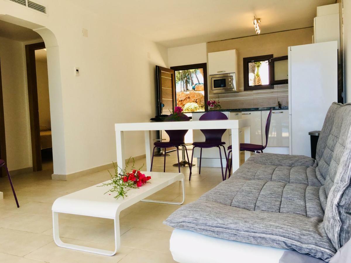 Apartamentos Aguas Blancas Santa Eularia des Riu Exterior photo
